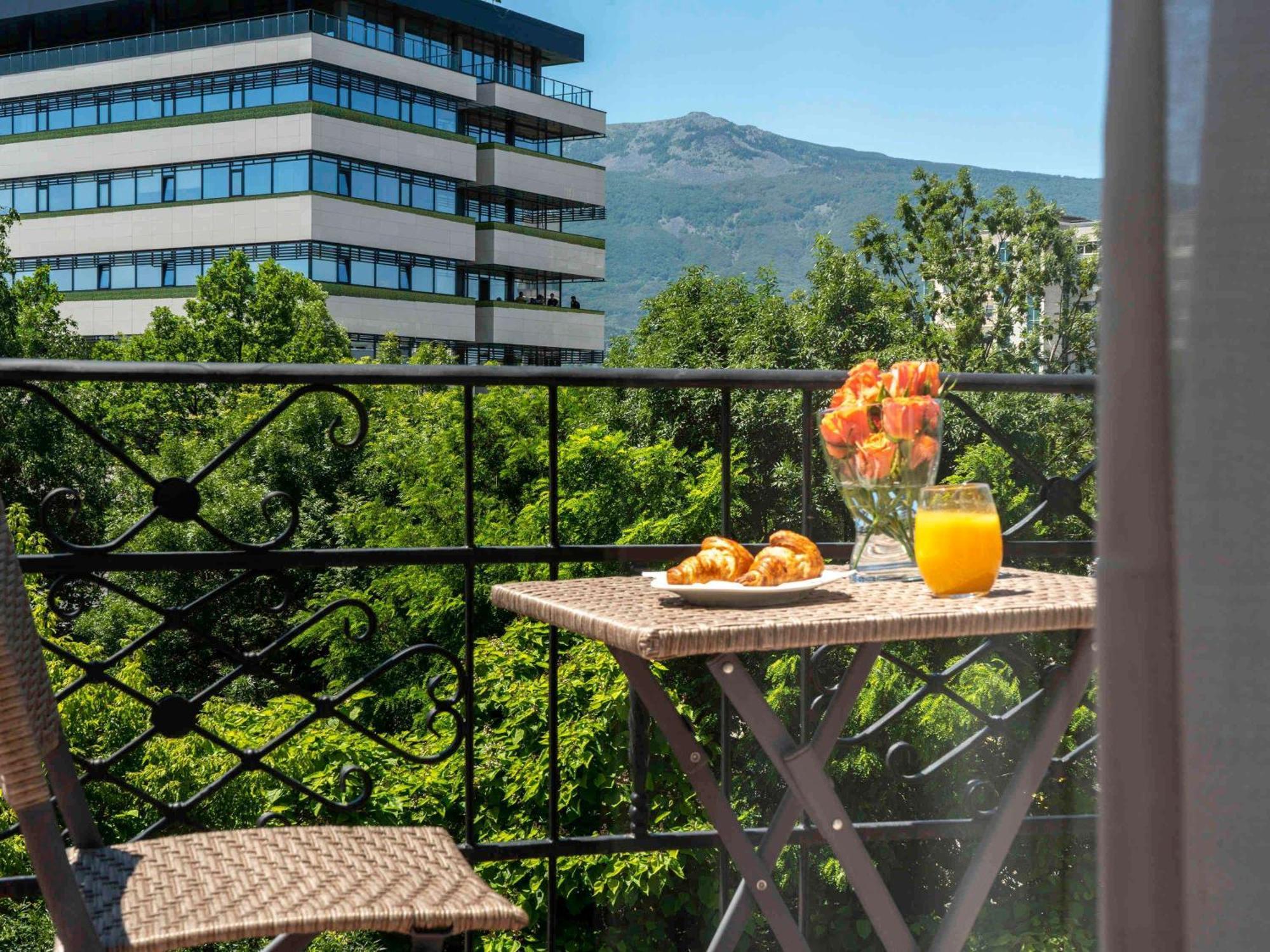 Maison Sofia - Mgallery Exteriér fotografie A balcony