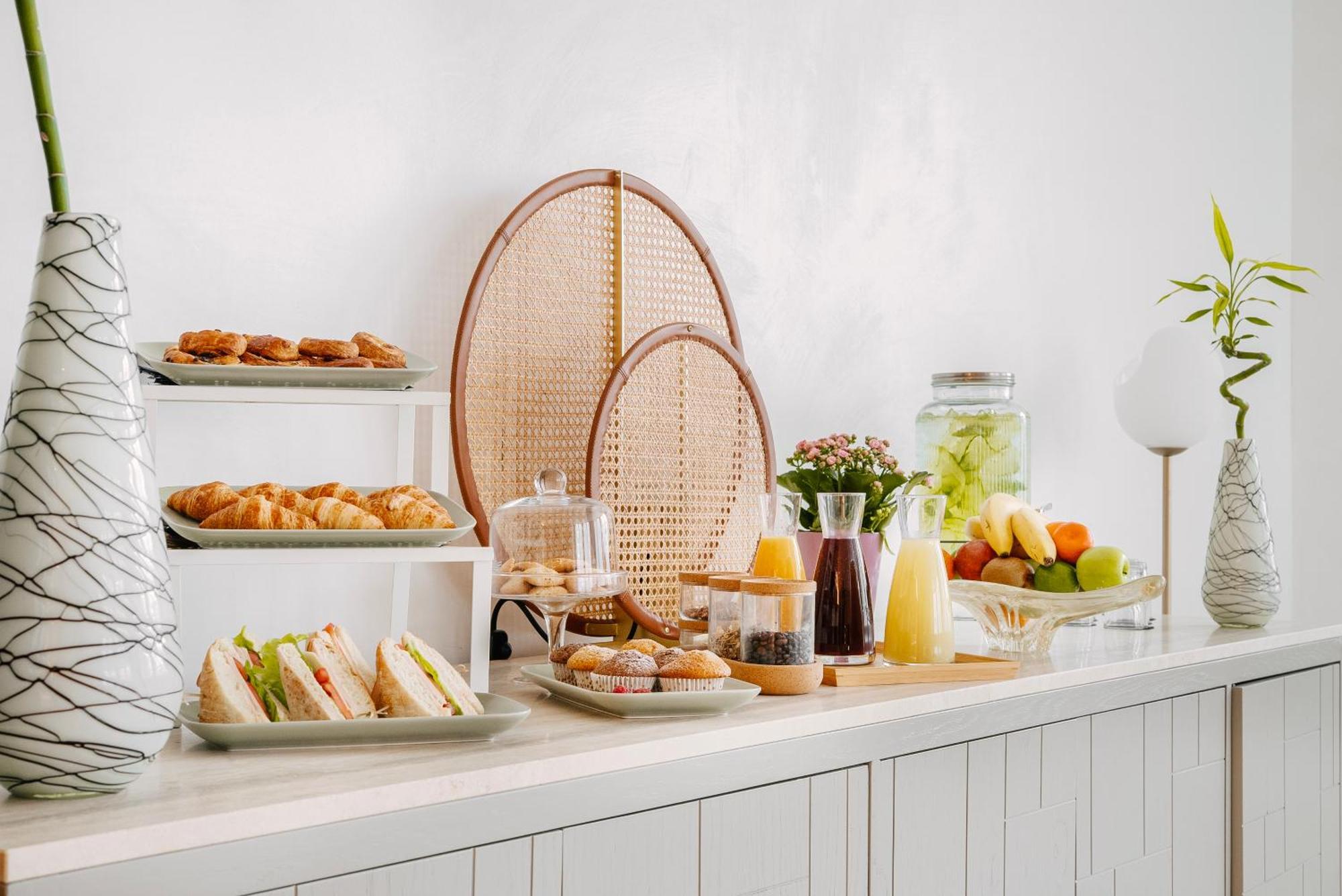 Maison Sofia - Mgallery Exteriér fotografie A buffet